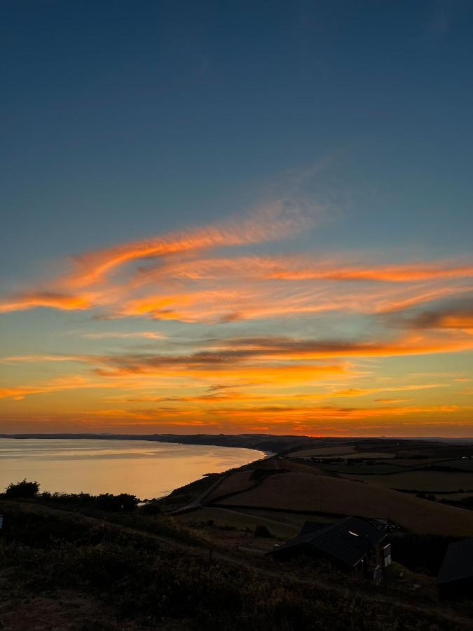 Sunset Sea View Chalet With Hot Tub ทอร์พอยท์ ภายนอก รูปภาพ