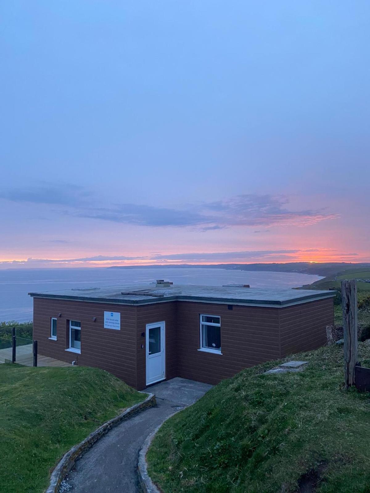 Sunset Sea View Chalet With Hot Tub ทอร์พอยท์ ภายนอก รูปภาพ